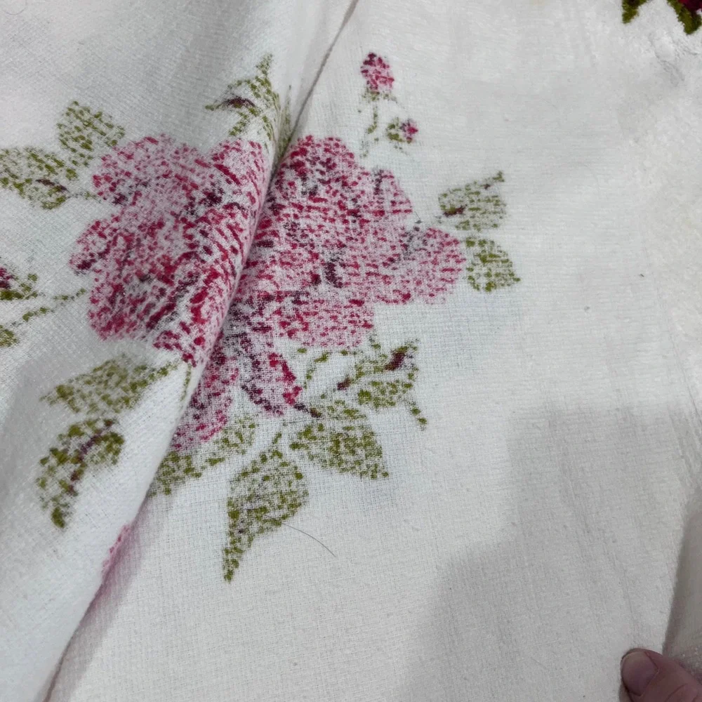 Vintage White Tablecloth Red Rose Floral Pattern‎ Rectangular 52x66 Terry Cloth
